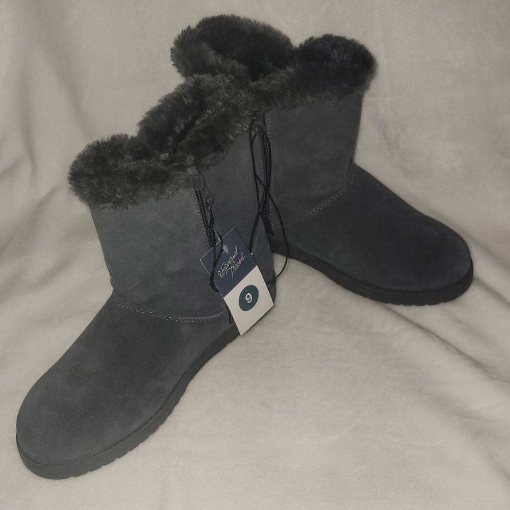 SALE Universal Thread Fluff Boots